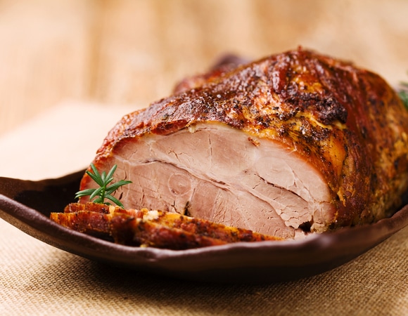 Свинина стремительно дешевеет к Новому году — но нюанс все же есть