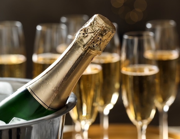 Не все игристое, что шипит: диетолог подсказала, как выбрать хорошее безалкогольное шампанское к праздникам