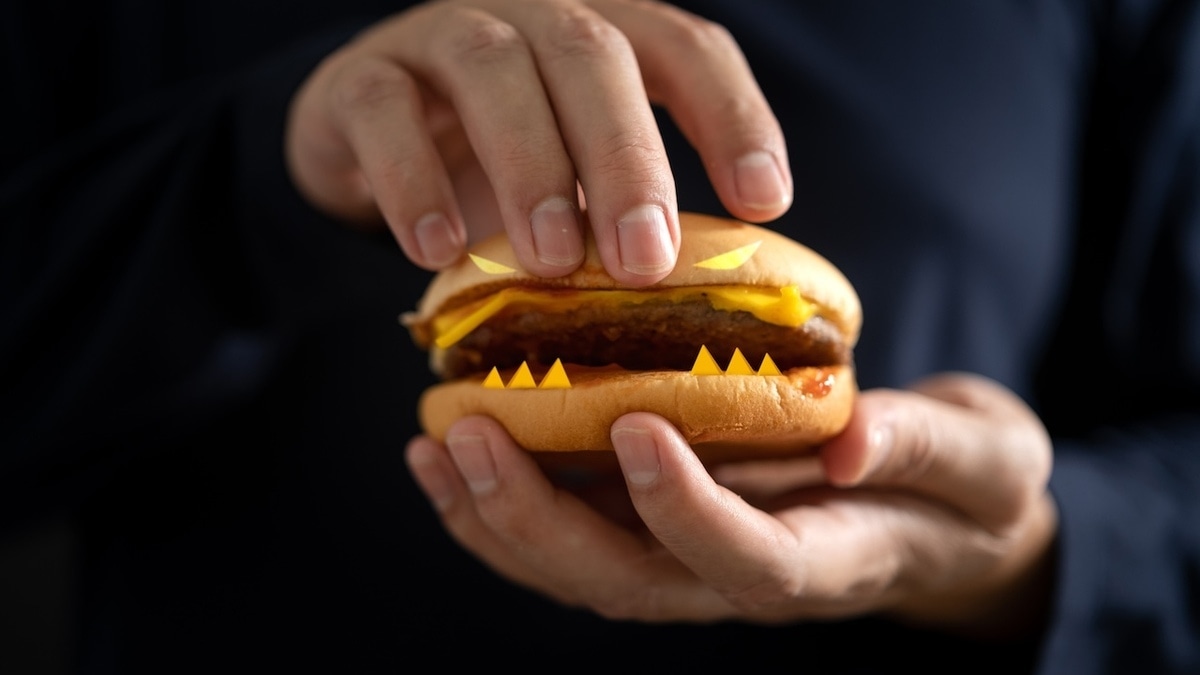 Диетолог предупредила: увлечение фастфудом действительно ускоряет развитие опасных заболеваний Диетолог предупредила: увлечение фастфудом действительно ускоряет развитие опасных заболеваний