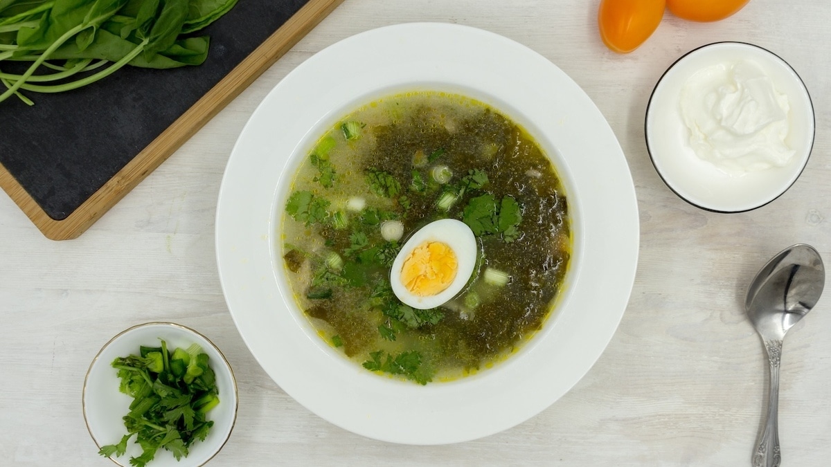 Готовим зеленые щи: шеф-повар Кудряшов объяснил, нужна ли по рецепту капуста Готовим зеленые щи: шеф-повар Кудряшов объяснил, нужна ли по рецепту капуста