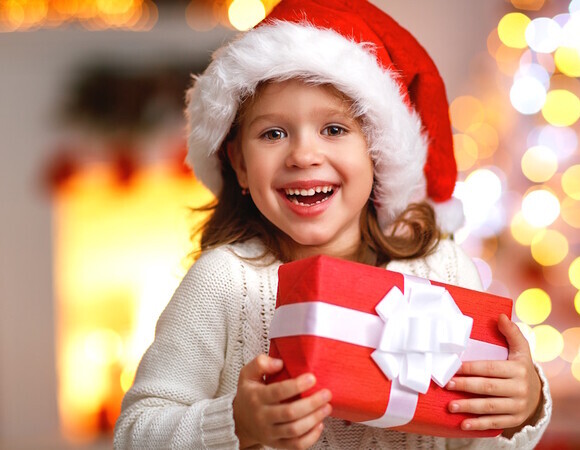 Недорого и очень интересно: что подарить ребенку на Новый год? Эксперт поделился 5 оригинальными идеями