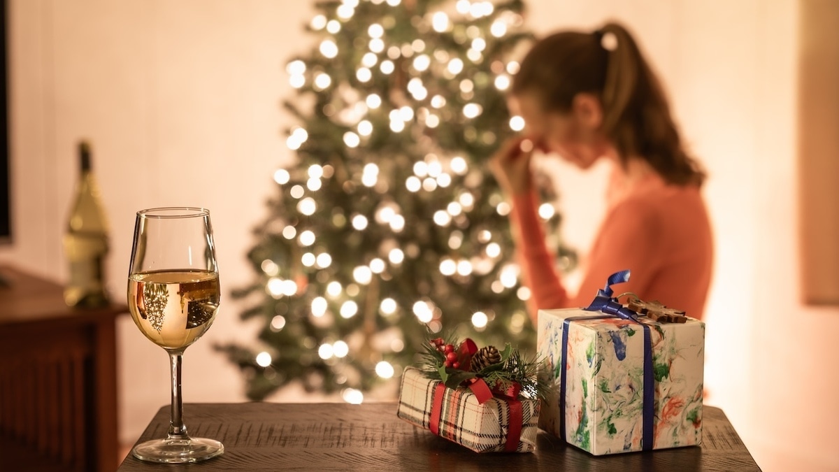 Не живите по чужим шаблонам: психотерапевт объяснила, почему идеального Нового года не существует 