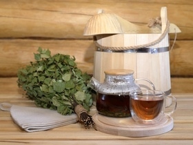 Не перегревайтесь: врач посоветовал 2 напитка тем, кто любит ходить в баню