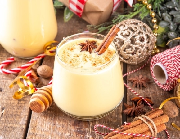 Приятная мягкость: один новый ингредиент — и согревающий гоголь-моголь заиграет новыми красками