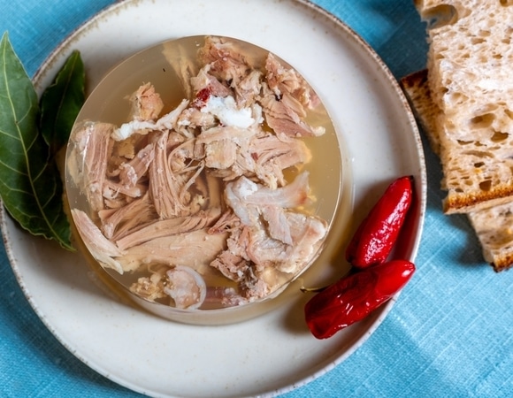 Сколько холодца можно съесть в сутки: нутрициолог назвала оптимальное количество