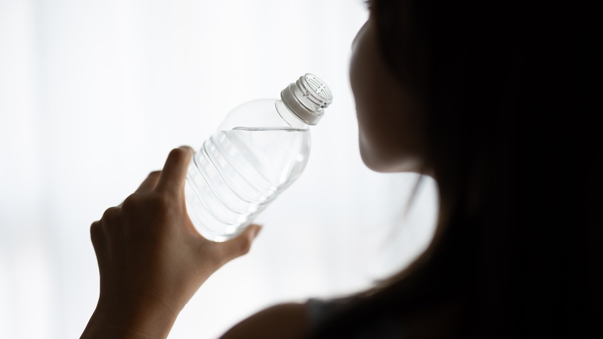 "Мозгов-то у вас тоже нет": доктор Мясников раскритиковал популярные питьевые привычки