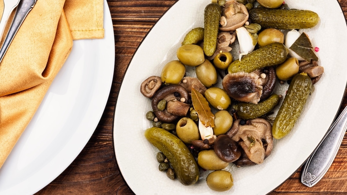 На стол ставим только свежие овощи: россиянам сказали, когда нельзя есть соленья На стол ставим только свежие овощи: россиянам сказали, когда нельзя есть соленья