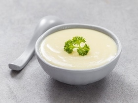 Одними пюре сыт не будешь: эксперт объяснила, что будет, если есть только жидкую и мягкую пищу