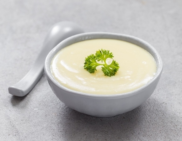 Одними пюре сыт не будешь: эксперт объяснила, что будет, если есть только жидкую и мягкую пищу