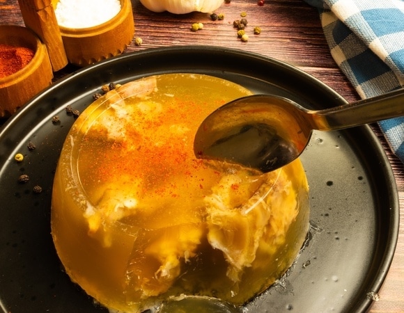 И правда "гадость": холодец с таким мясом попросту не застынет