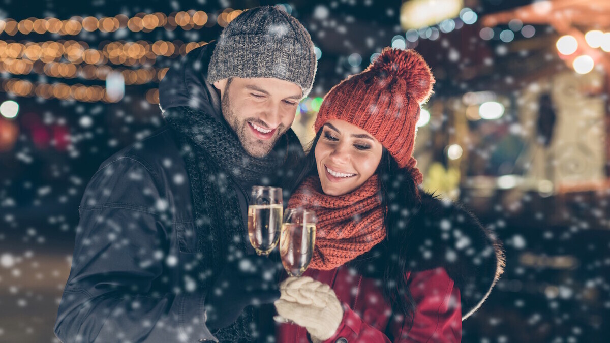 И вкус почувствуете, и похмелье не приблизите: в преддверии Нового года врач напомнила, чем лучше закусывать шампанское