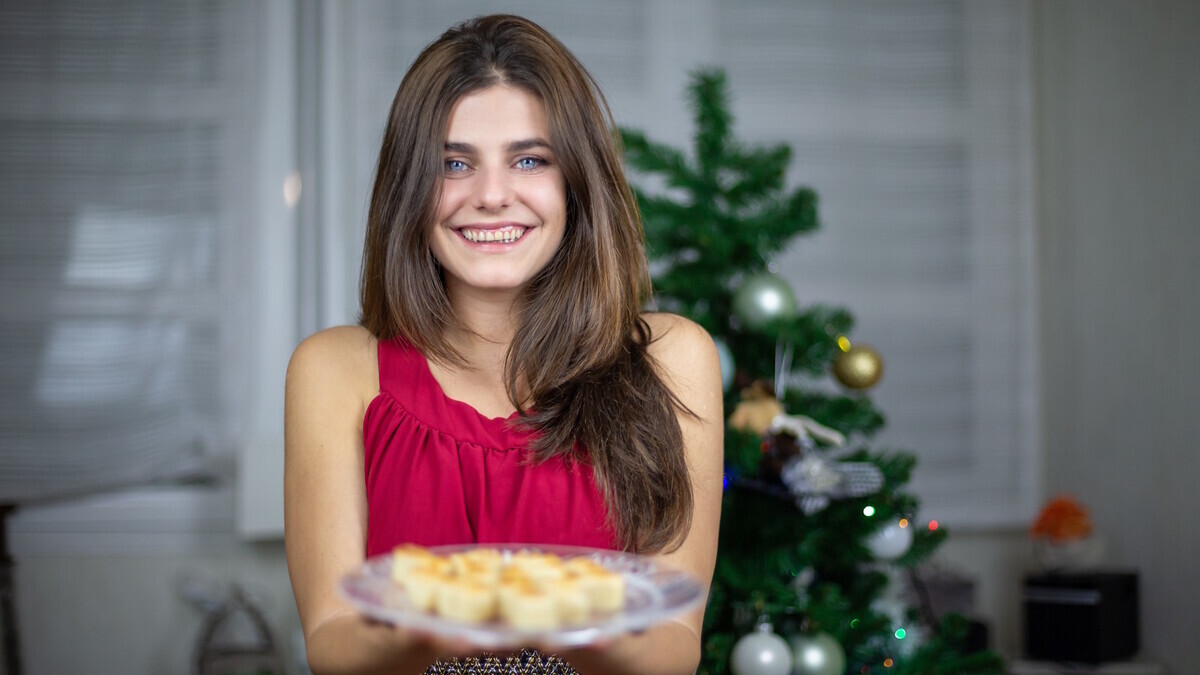 Закусочная тарелка на Новый год соберется за 15 минут — вот чем удивить гостей, кроме сыра и колбас 