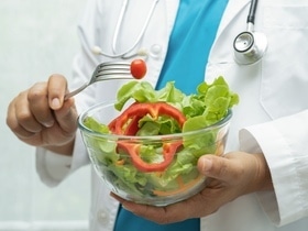 Что положить в продуктовую корзину перед праздниками — как закупиться и не набрать лишнего Что положить в продуктовую корзину перед праздниками — как закупиться и не набрать лишнего