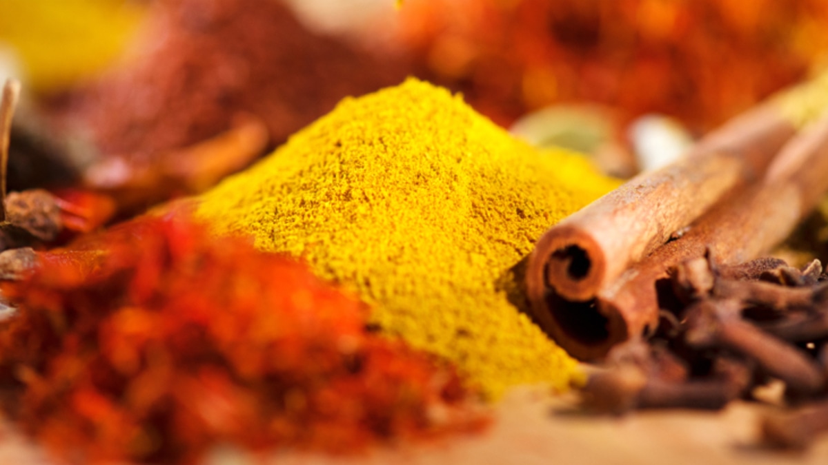 Доктор Мясников развеял мифы о продуктах, которые якобы помогают ускорить обмен веществ