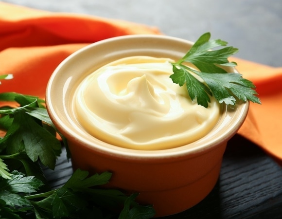 Вреден ли по составу "легкий" майонез? Изучаем с врачом состав пресловутой "воды с крахмалом"