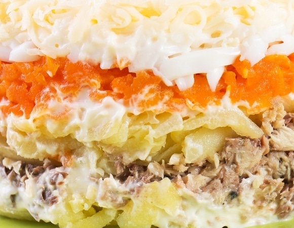 Доктор Зубарева поделилась необычным вариантом подачи "Мимозы" — 2026 год встретите красиво