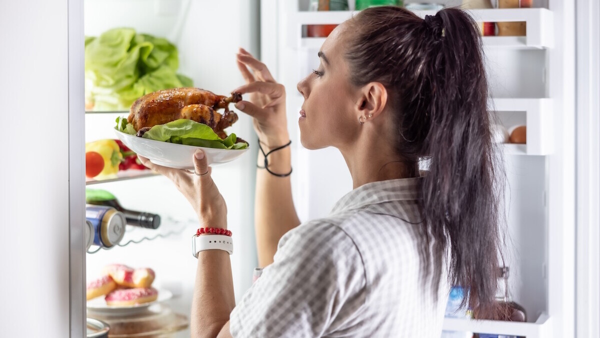 Почему чувство голода никак не проходит? Названы 5 неожиданных причин, не имеющих никакого отношения к еде Почему чувство голода никак не проходит? Названы 5 неожиданных причин, не имеющих никакого отношения к еде