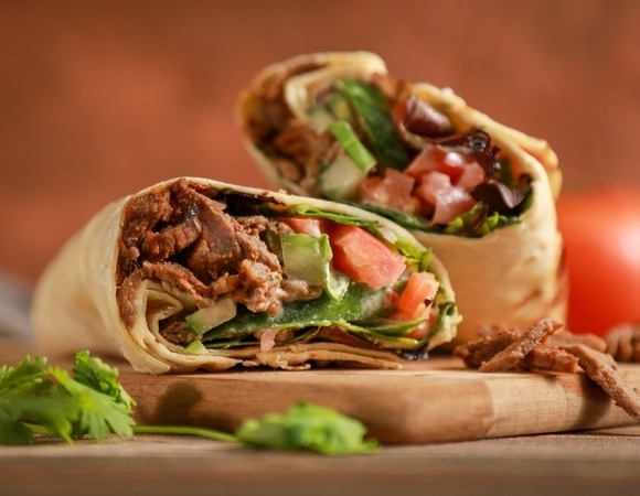 Стоимость квартир в столице пересчитали в необычной "валюте": счастье купить нельзя, а шаурму — можно