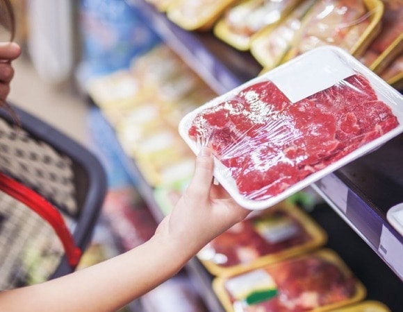 Умная упаковка сама подскажет, что продукты испортились: прорывная технология ученых спасет миллионы людей от отравлений