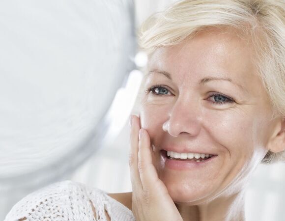 Быть красивой к Новому году: что можно и нельзя есть и почему не стоит резко худеть — косметолог