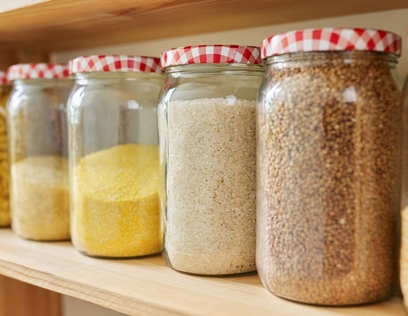 Жучки в муке: стало известно, почему они появляются даже в чистом доме 