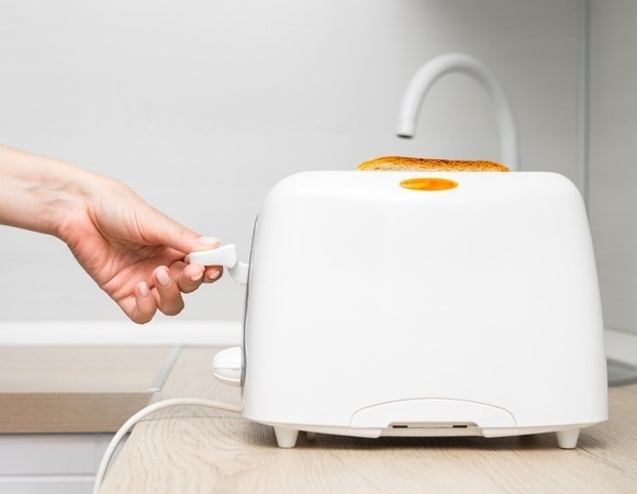 Техника на кухне "портит" воздух, как выхлопные газы автомобилей: как правильно ей пользоваться?