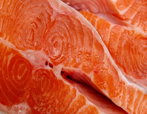 Гастроэнтеролог назвала самый нежирный вид красной рыбы — подходит тем, кто считает калории