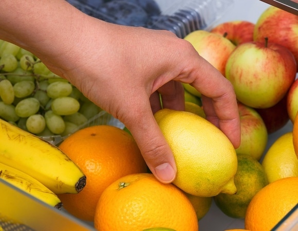 Ящик для овощей — самое важное место в холодильнике: что еще там можно хранить?
