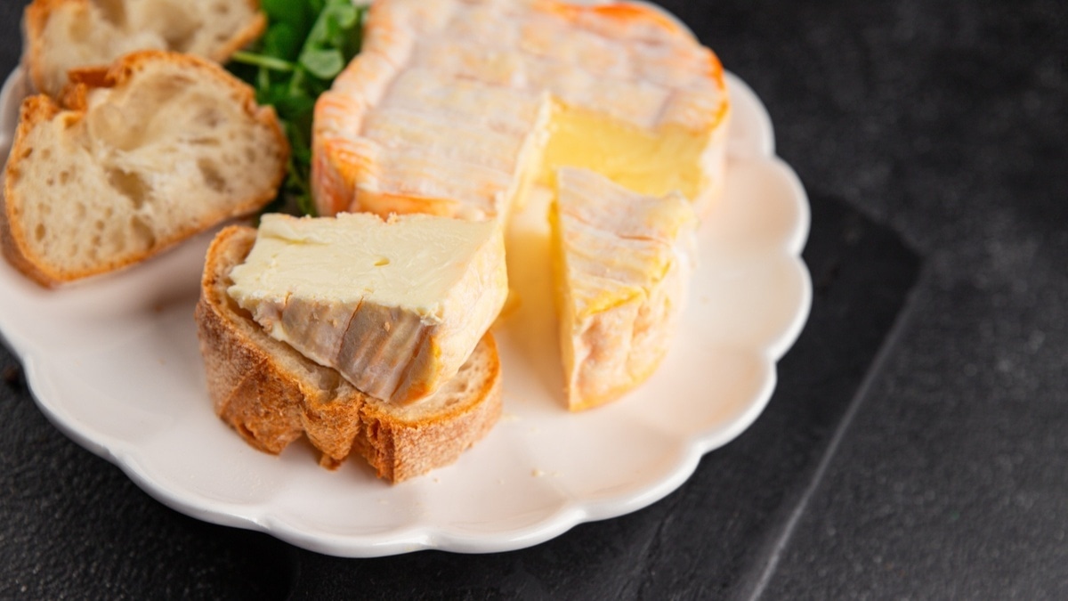 Гастроэнтеролог Вялов посоветовал укреплять сердце и сосуды одним продуктом, который ранее считали “вредным”