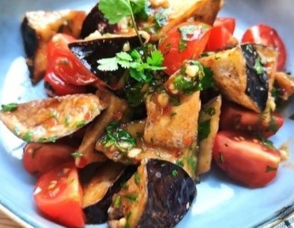 Топ-5 самых популярных блюд по рецептам "Едим Дома" в 2025 году: Азия наступает, но национальная кухня не сдается