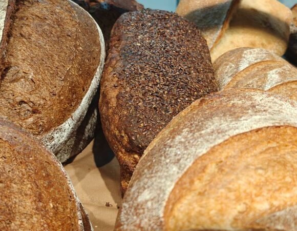 Эксперты назвали самые полезные виды хлеба: ржаной и на закваске тоже в списке