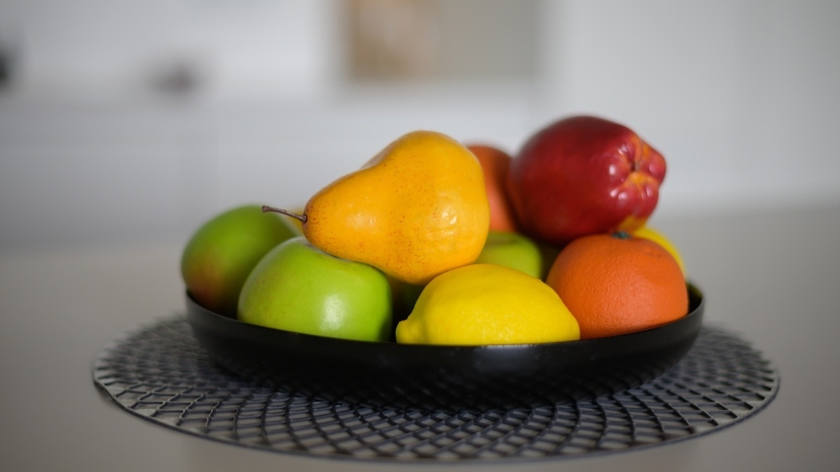 Кардиолог назвал фрукты, которые особенно полезны зимой: дело не только в витамине C