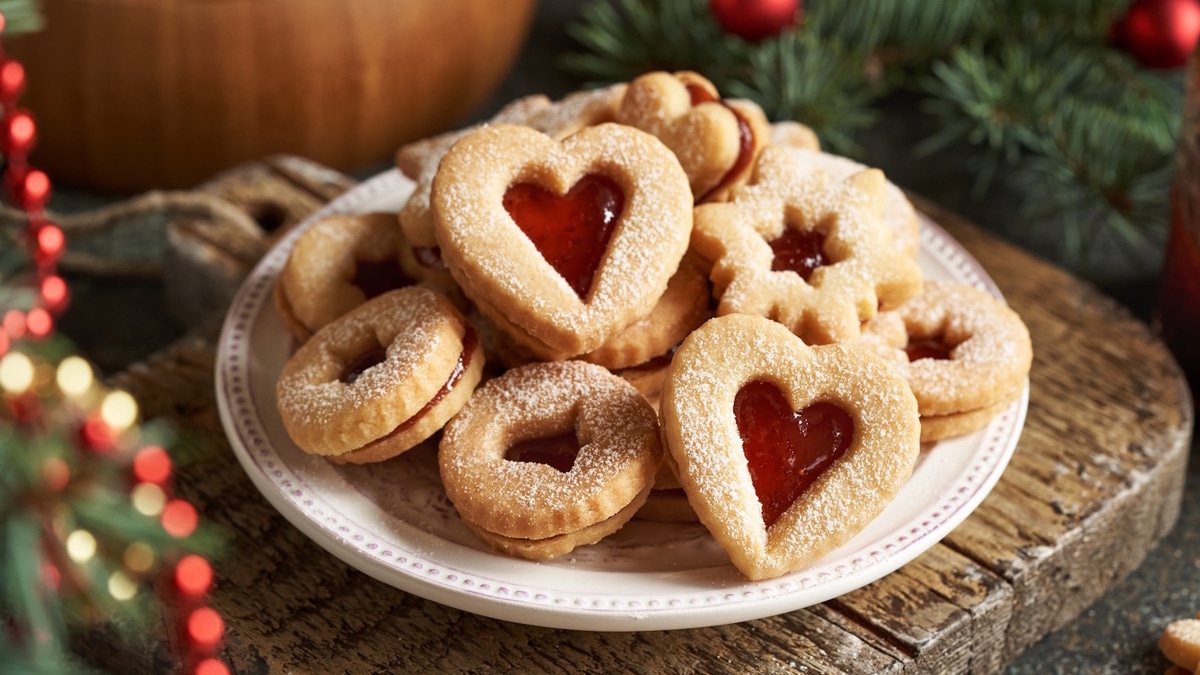 «Мам, дай еще!»: пять секретов, которые превратят обычное песочное печенье в новогоднее чудо