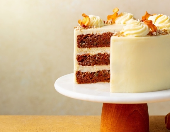 Крем цел — торт как из кондитерской: найден простой способ упаковать десерт без коробки