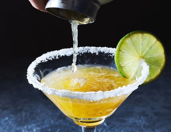 Вам не придет в голову добавить это в коктейль, но так напиток станет лучше: бармен подсказал секретный ингредиент