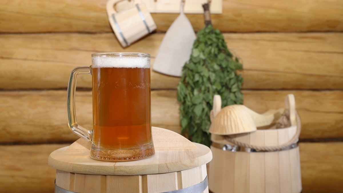 Утро после праздника: врач назвал ошибки, которые 1 января могут закончиться обмороком