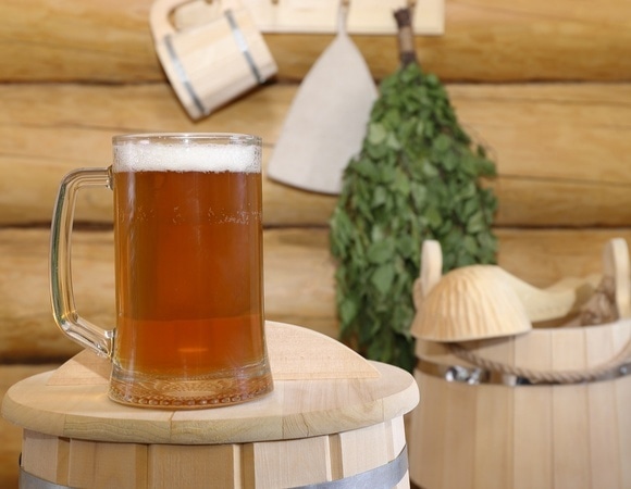 Утро после праздника: врач назвал ошибки, которые 1 января могут закончиться обмороком