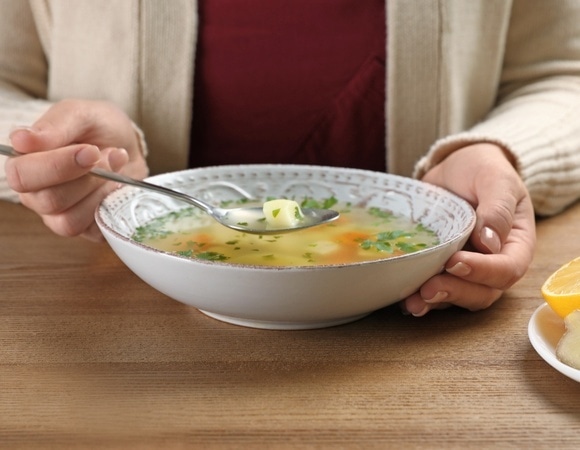 Что есть при гриппе и ОРВИ, чтобы восстановиться быстрее — напомнили в Роспотребнадзоре