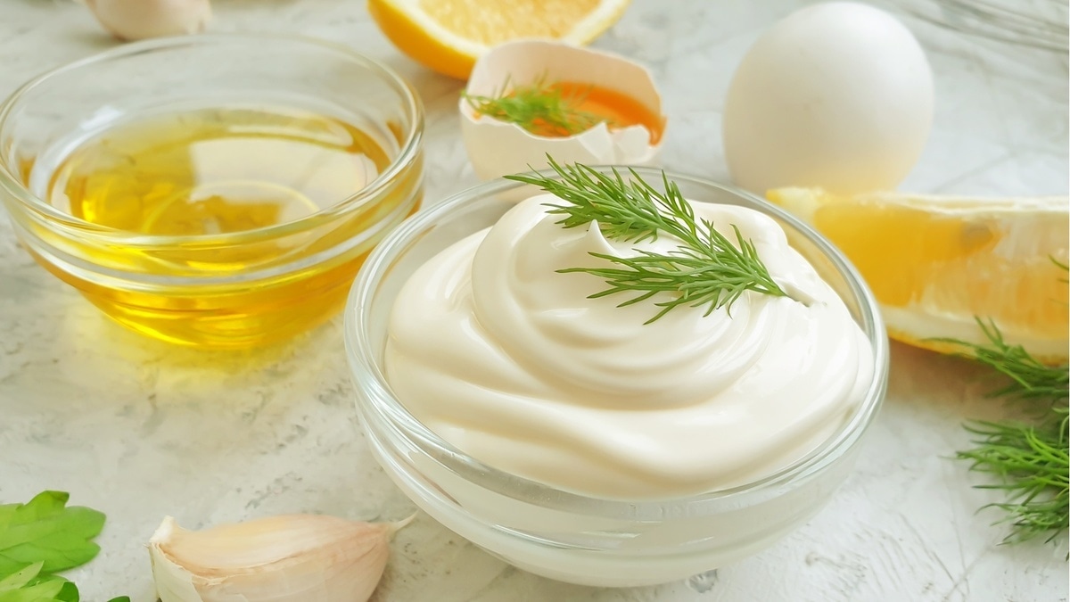 В чем разница между домашним и покупным майонезом?