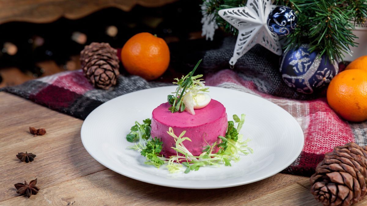 Уже не сельдь, но все еще под шубой: секреты приготовления от Дмитрия Колдуна и Виктории Паниной