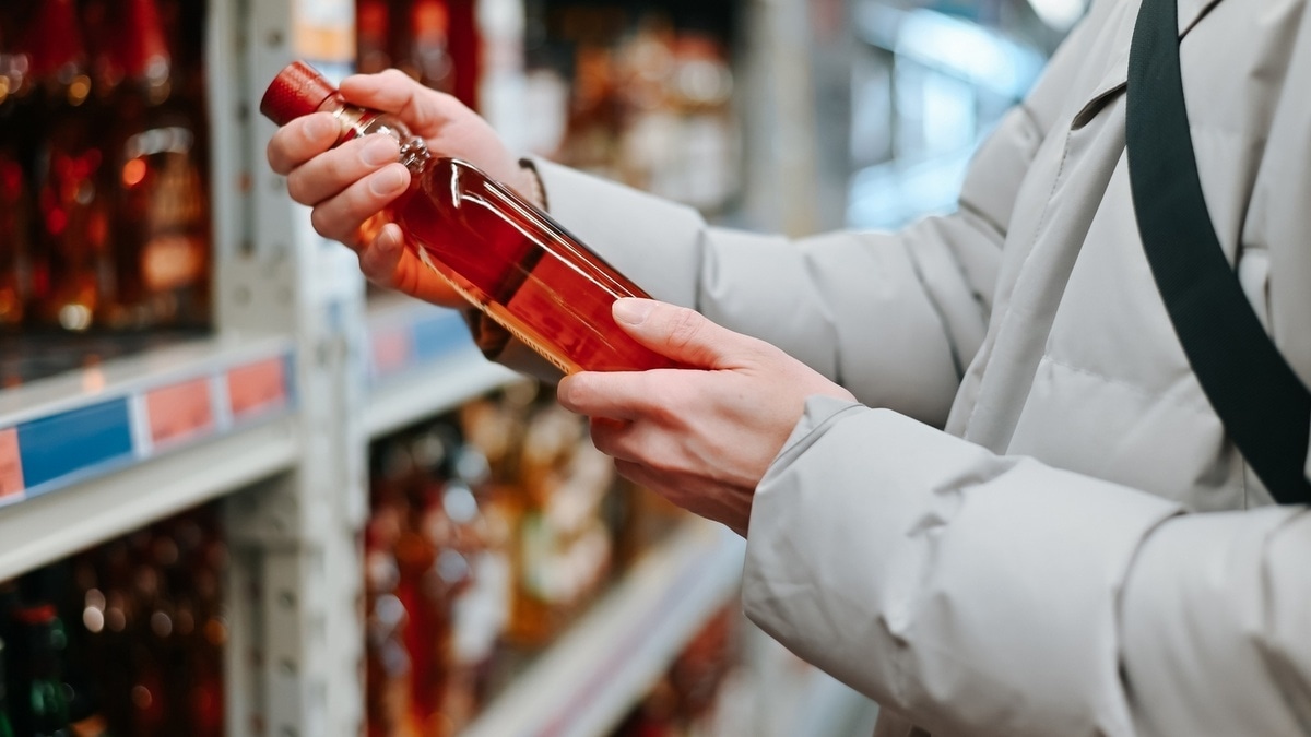 Минус 16% к празднику: россияне сократили покупки алкоголя перед Новым годом