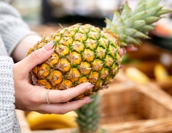 Не по цвету и не на глаз: как понять, что ананас действительно созрел?