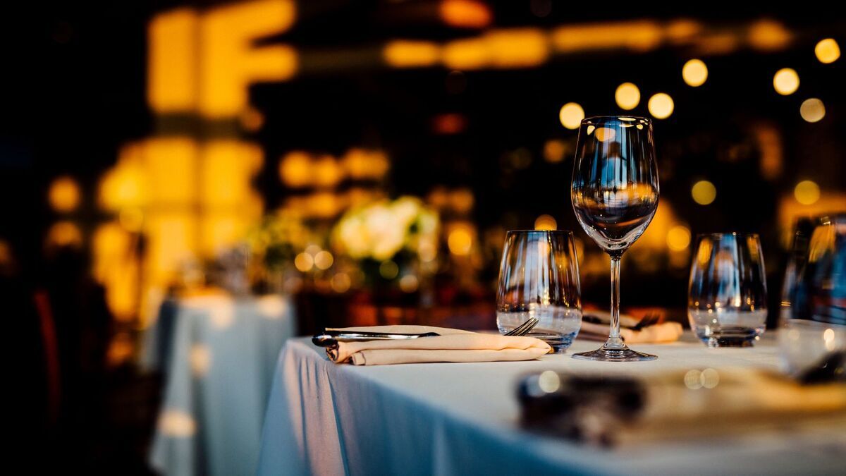 Откажутся ли россияне от походов в рестораны в 2026 году: "Потребление меняется"