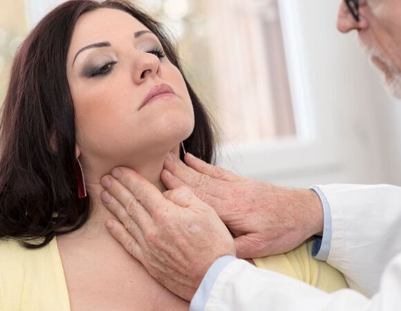 Доктор Мясников раскрыл, когда надо проверить функцию щитовидной железы и что сдать: "Не УЗИ"