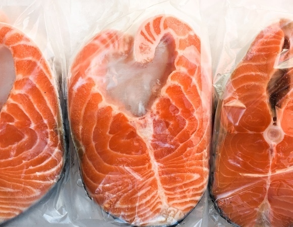 Сырую или жареную? Как правильно замораживать рыбу, чтобы окончательно не испортить ее вкус