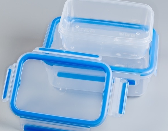 Запахи исчезают за час — вот как вернуть старым контейнерам свежий вид