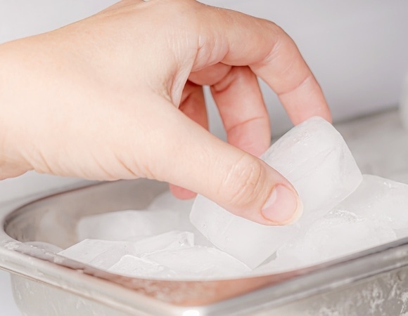 Без химии и фильтров: как сделать прозрачный лед дома