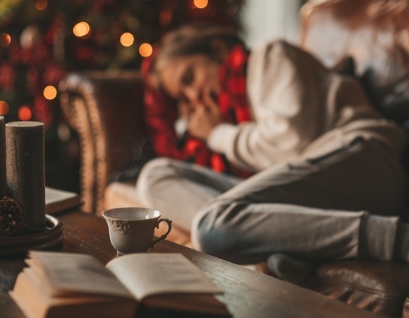 "Постпраздничная депрессия": психолог объяснил, почему первый рабочий понедельник в январе называют "самым грустным днем года"