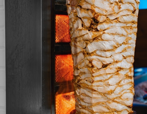 Стало известно, когда в России планируют утвердить ГОСТ на шаурму 