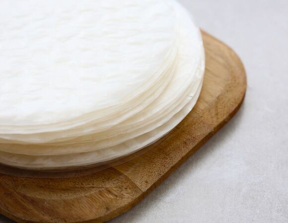 Заворачивать не обязательно! Шеф-повара подсказала 3 необычные идеи использования рисовой бумаги